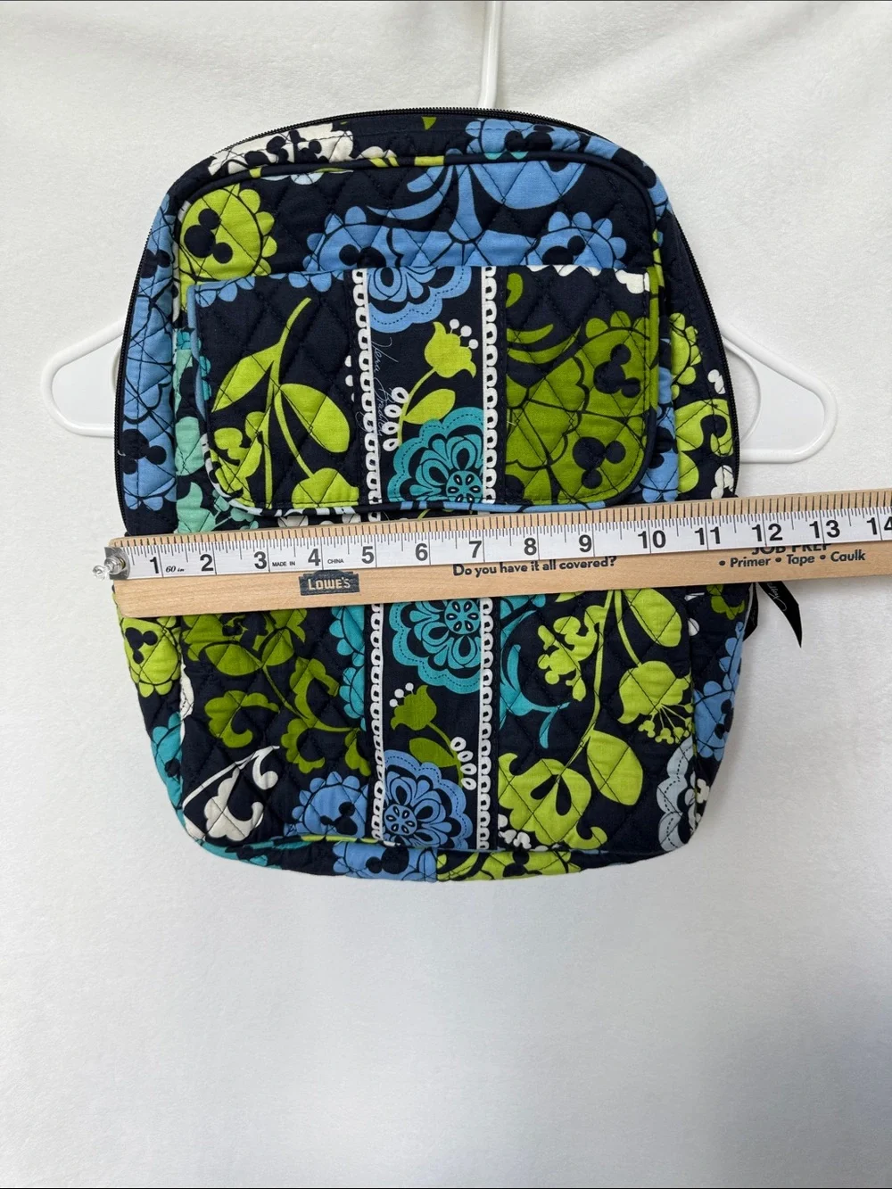 Vera Bradley : Where’s Mickey Quilted Floral Backpack in Navy, Blue & Green